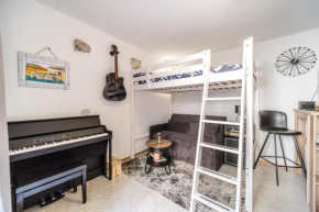 Aryjina kuća, mountain & seaview studio apartment - rooftop terrace